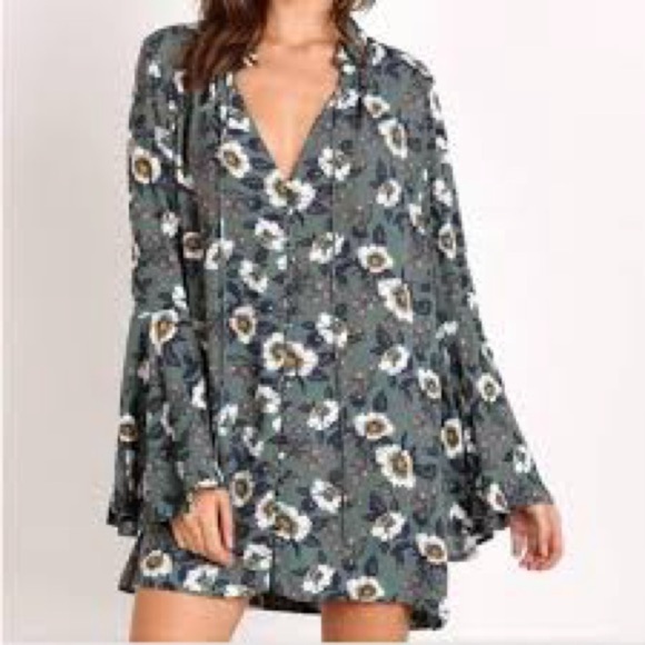 Free People Dresses & Skirts - Free People Large Floral Tunic Dress